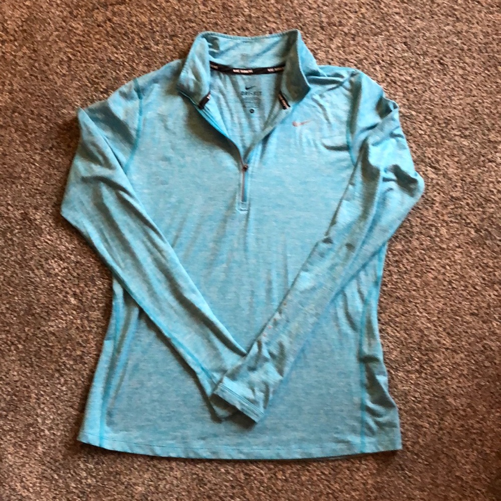 EUC Nike 1/4 Zip with thumbholes